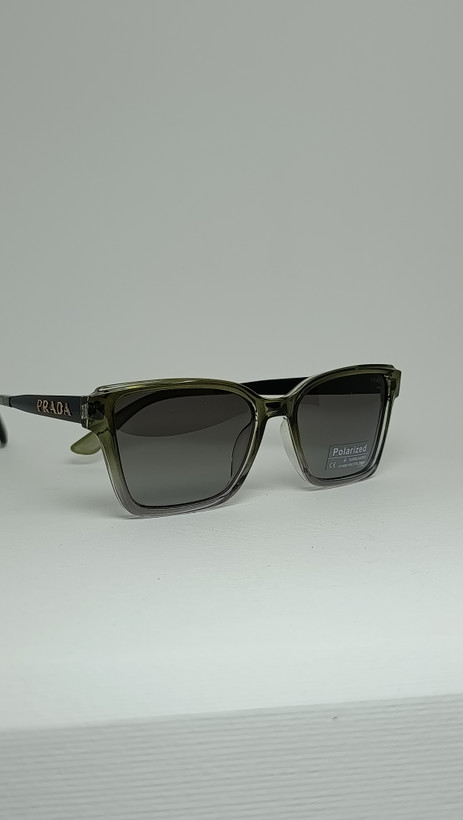 عینک افتابی زنونه prada خاص