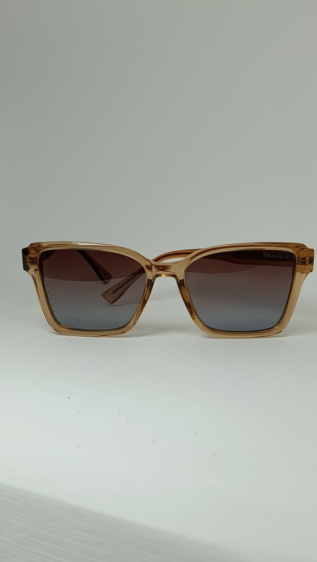 عینک افتابی زنونه prada خاص