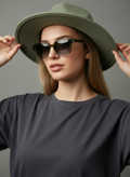 عینک افتابی زنونه prada خاص