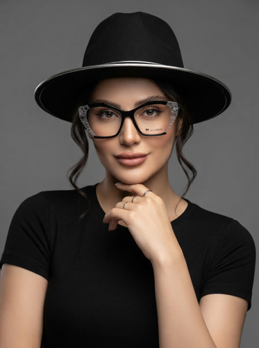 عینک طبی زنانه انا مورییس گربه ای مشکی خاص